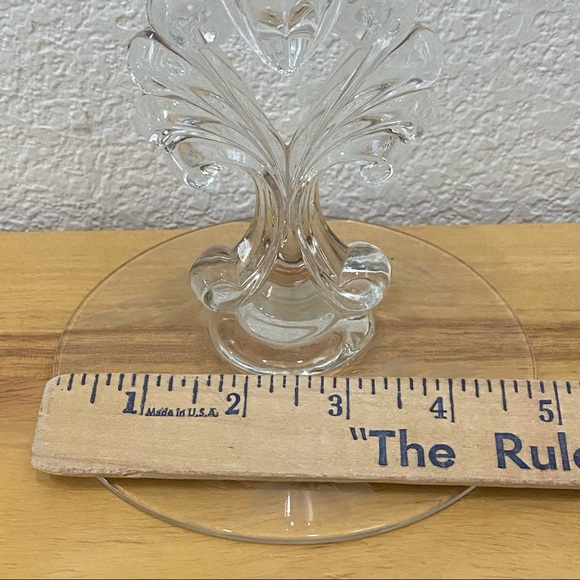 Pair of Vintage New Martinsville Janice Hughe’s Cornflower Cut Candle Holders - Picture 8 of 10